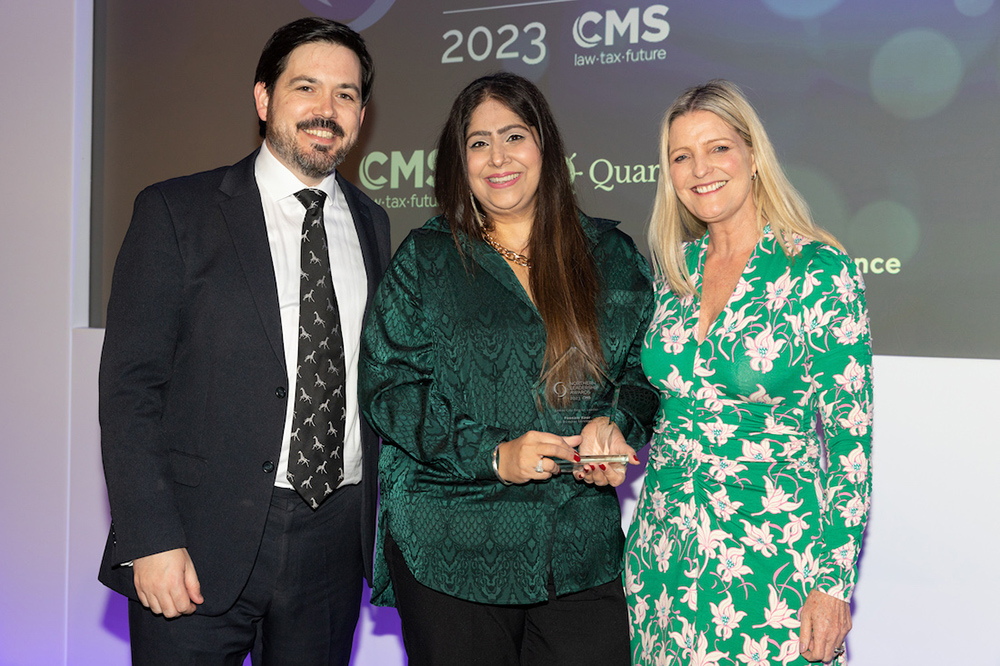 Poonam Kaur Wins Leeds City Regional Leader Award